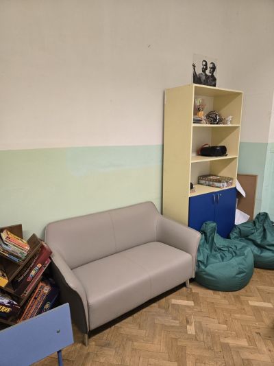 Национална програма "Осигуряване на съвременна , сигурна и достъпна образователна среда", Дейност 1 "Модернизиране на училищната среда за ефективен учебен процес" 6