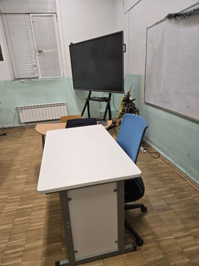 Национална програма "Осигуряване на съвременна , сигурна и достъпна образователна среда", Дейност 1 "Модернизиране на училищната среда за ефективен учебен процес" 8