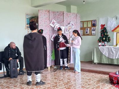 Коледно тържество, изпълнено с радост и празничен дух 11