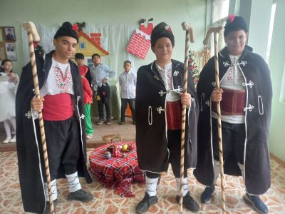Коледно тържество, изпълнено с радост и празничен дух 13