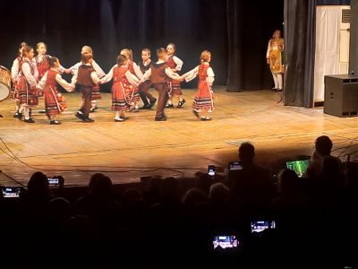 "Под знака на буквите и знанието - нашите ученици в празничното шествие за 24 май в град Созопол" 3